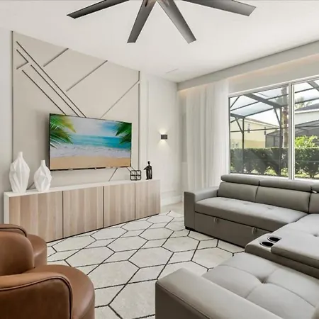 7 Bedrooms - 5 Bathrooms - Solterra 4196 Od